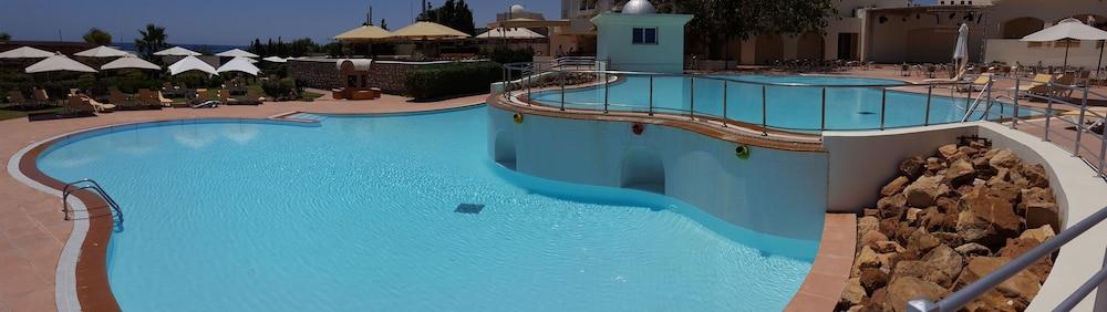Calimera Delfino Beach Resort & Spa เนเบิล ภายนอก รูปภาพ